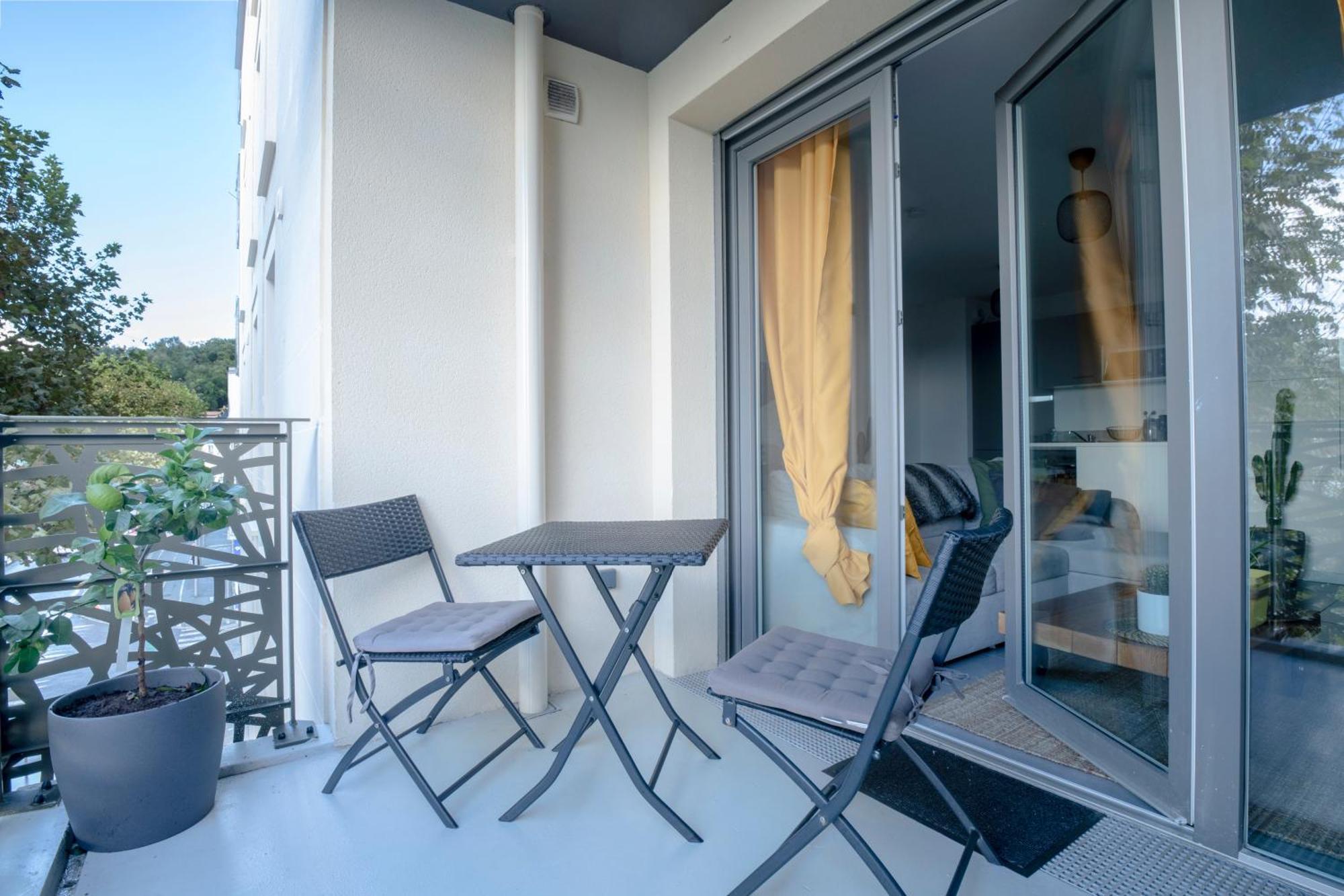 T2 Cosy Bordeaux - Tram & Parking Apartment Cenon Exterior foto