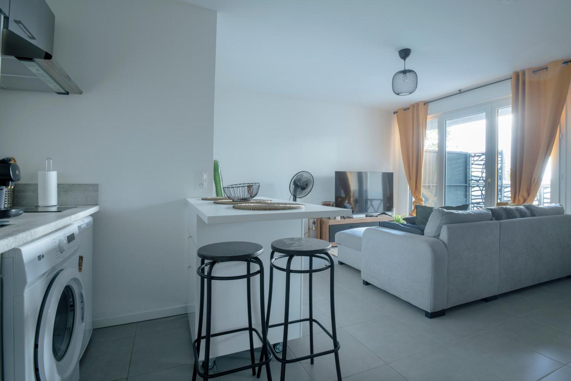 T2 Cosy Bordeaux - Tram & Parking Apartment Cenon Exterior foto
